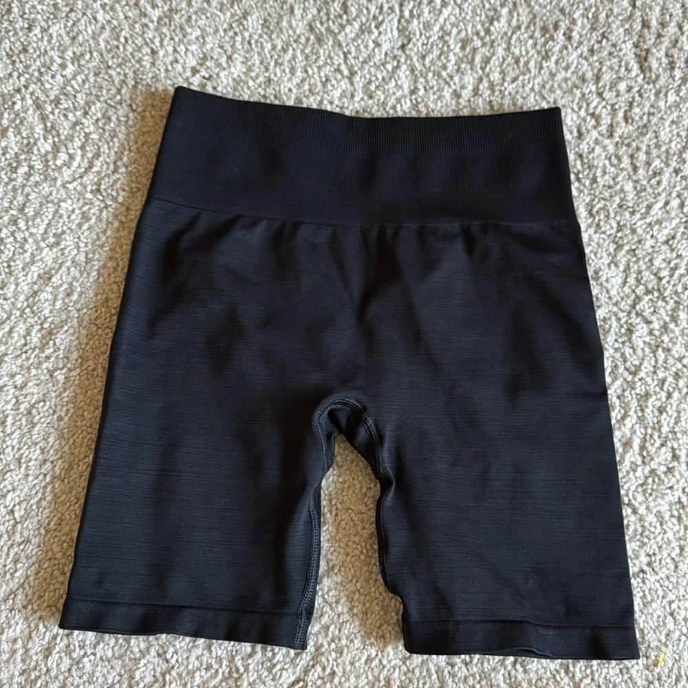 Women’s Best Black Biker Workout Shorts size Small - Picture 3 of 6